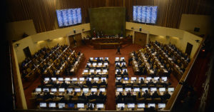 Parlamentarios tienen listo el 'sándwich': Congreso solo sesionará lunes y martes de la próxima semana