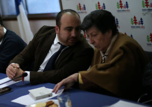 Presidente DC responde a posible querella de Luis Castillo: 