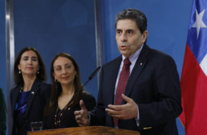 Ministro de las Culturas presenta su renuncia a cuatro días de asumir el cargo