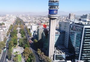Festival Hecho en Casa: pájaro carpintero gigante construirá su nido en la Torre Entel