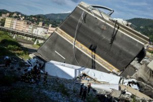 Tres chilenos fallecidos entre víctimas por caída de puente en Génova