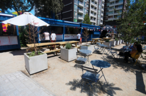 Urge embellecer un espacio público en la comuna de Santiago