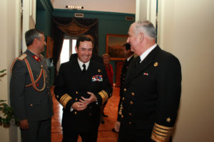 Ex Comandante en jefe de la Armada hace el ridículo y amenaza a Bolivia con usar la fuerza