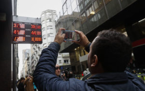 El 59% de argentinos desaprueba al Gobierno de Macri durante crisis