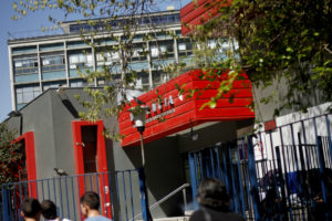 Urgencias de la ex Posta Central inició paro de actividades