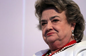 Historiadora del Museo de la Democracia de Piñera salió a explicar su polémica frase sobre Pinochet y le salió peor