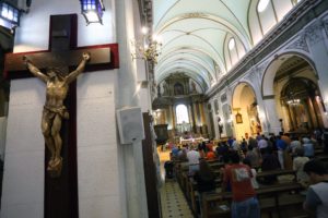 Laicos toman como una 