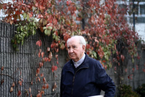 Medio italiano confirma salida de cardenal Errázuriz de grupo de asesores del Papa