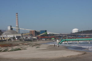 Vicepresidente de ENAP presentó su renuncia tras cargos presentados por el SMA por contaminación en Quintero