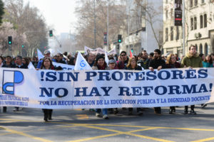 Profesores irían a paro nacional definitivo por 