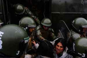 Chile informa a ONU de 802 casos de uso excesivo de la fuerza de Carabineros entre 2010-2017