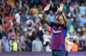 Arturo Vidal se estrena en Liga de Campeones en goleada de Barcelona