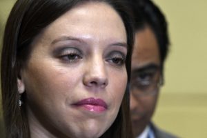 Desde Boric a Mónica Rincón: los mensajes sin filtro que tienen a la diputada Camila Flores pegada a Twitter