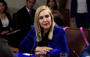 Comisión de Familia acepta renuncia de diputada Pamela Jiles a la presidencia