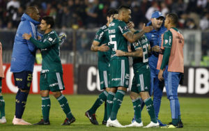 Palmeiras llega a partido clave con Colo Colo en medio del escándalo por pelea en Copa de Brasil