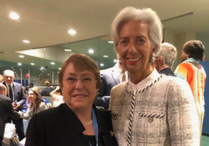 Directora del FMI llena de elogios a Bachelet: