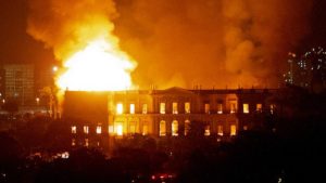 Las invaluables piezas que se perdieron en el incendio del Museo Nacional de Brasil