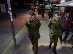 Lo que siempre soñaste: ahora habrán carabineros en el Starbucks para tomarse el café contigo
