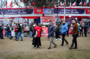 Fonderos de Santiago acusan baja asistencia de público por bajas temperaturas