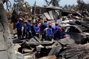 Asciende a 1.234 la cifra de muertos por terremoto y tsunami en Indonesia