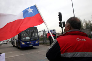 Trabajadores de Subus extienden de manera indefinida huelga legal