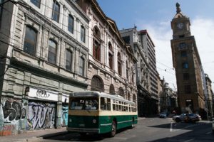 Ministerio de Transportes anuncia plan para salvar a trolebuses de Valparaíso