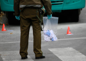 Detenida con bomba molotov en manifestación en UMCE sería profesora
