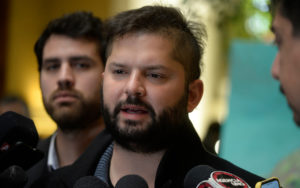 Gabriel Boric fue dado de alta tras internarse en Hospital Psiquiátrico U. de Chile para tratar su TOC