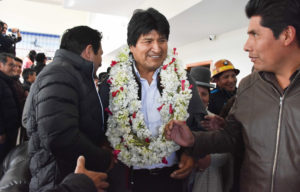 Venezuela pide mar para Bolivia y declara a Evo Morales como hijo ilustre