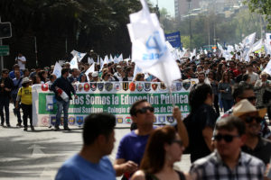 Colegio de Profesores amenaza a La Moneda con paro nacional indefinido