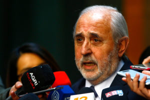 Abbott acusó que solicitud de remoción en su contra fue 