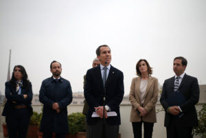 Alcalde Alessandri vuelve a defender ley “Aula Segura” y apunta a apoderados de los 