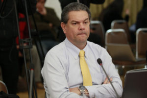 Ministerio del Medio Ambiente anuncia que superindentente dejará el cargo el próximo 1 de noviembre