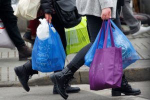 Chile suscribe compromiso para evitar que los plásticos se conviertan en basura