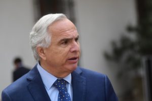 Gobierno revisará protocolos de seguridad tras ataque a vehículo Presidente en Iquique
