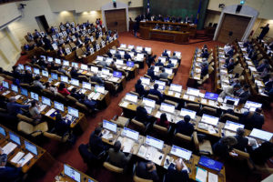 Ingresan proyecto que obliga a rendir cuenta pública a diputados y senadores