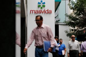 Obligan a isapres bajar precios por cambio etario y prohíben crear nuevas tablas