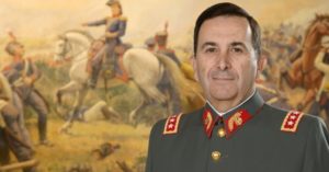 Jefe del Estado Mayor renuncia al Ejército tras ser declarado reo por fraude al Fisco