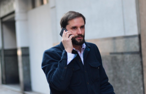 Jaime Bellolio, el derechista aplaudido por un progresismo que le cree todo