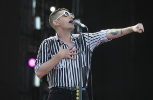 Álex Anwandter: “RD me intentó pololear, me junté y era un grupo de hombres con barba, carecía de una arista feminista