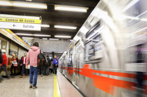 Explosión en Metro Lo Vial obliga a evacuar estación