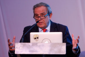 Asociación de AFPs considera insuficiente el aumento al 14% de cotización obligatoria