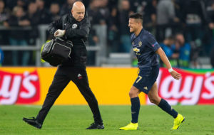 Filtran detalles de la furiosa reacción de Alexis Sánchez en camarín del Manchester United tras perder el clásico