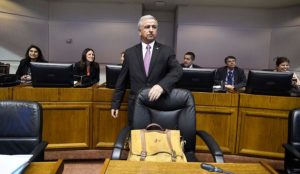 VIDEO | Prensa del Congreso acusa machismo de ministro Larraín contra periodista