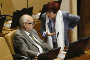 Diputada Hertz sin filtro contra la UDI por acción contra Teillier: 