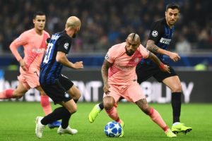 Lesión de Philippe Coutinho dejaría la vía libre a Arturo Vidal para ser titular en Barcelona