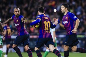 Estudio revela que la posesión del Barcelona aumenta con Vidal en cancha