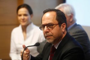 Ramiro Mendoza reconoce que anuló sumario de Contraloría que pudo evitar fraude en Carabineros
