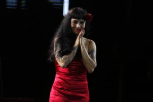 Mon Laferte sorprende a seguidores con show junto a Gwen Stefani