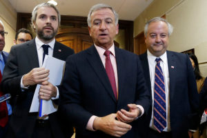 Hacienda reconoce que reforma previsional costará 52 mil puestos de trabajo